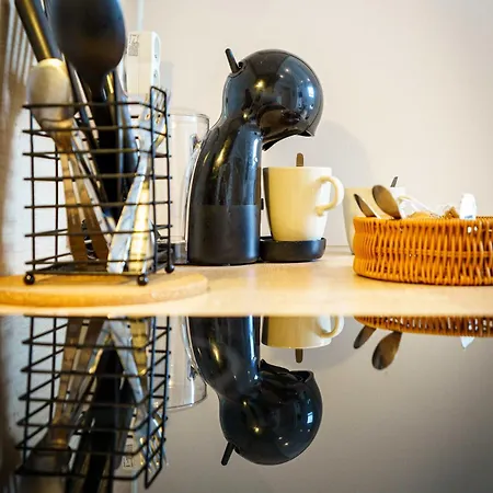 Seduisant 2pers Wifi Gare Апартаменты *