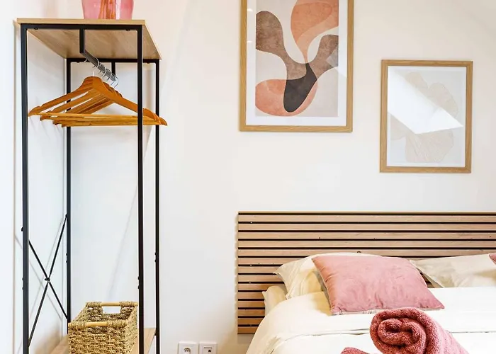 Seduisant 2pers Wifi Gare Lägenhet *